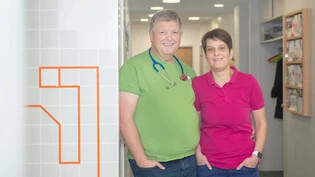 Ein Team privat und geschäftlich: Werner und Nadège Krafft leiten je eine Kinderarztpraxis in Chur und in Thusis.