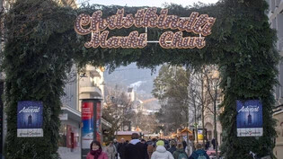 Vom 25. November bis zum 23. Dezember zieht der Christkindlimarkt in Chur die Massen an. 