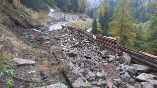 Strassensperrung: Die Berninastrasse bleibt mindestens bis Mittwochmittag gesperrt.